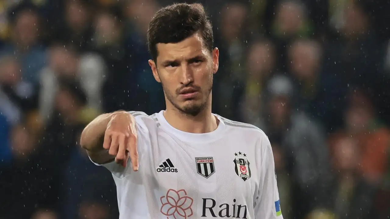 Trabzonspor'da transferde Salih Uçan sürprizi:  Görüşmeler başladı