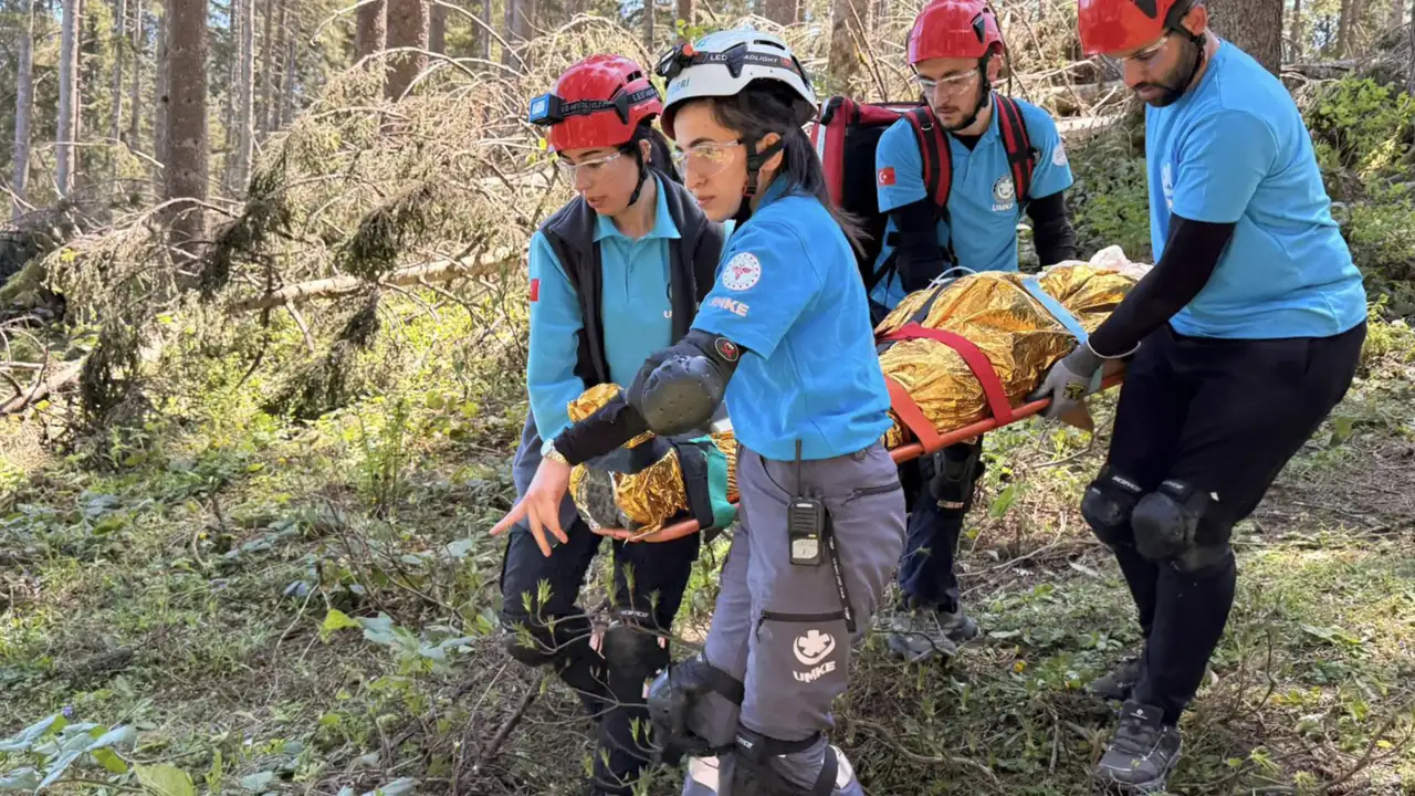 Giresun’da UMKE’den zorlu orman tatbikatı