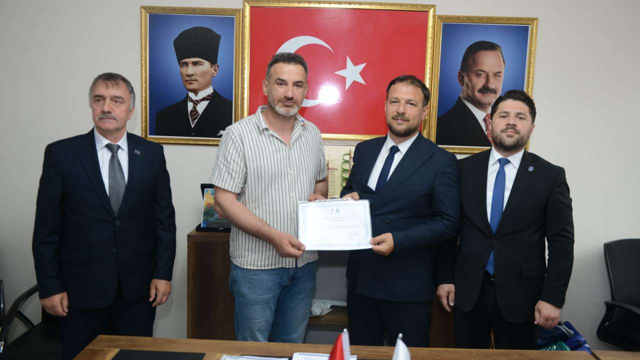 Anahtar Parti'den Çaykara çıkarması: 21 mahalleye atama yapıldı