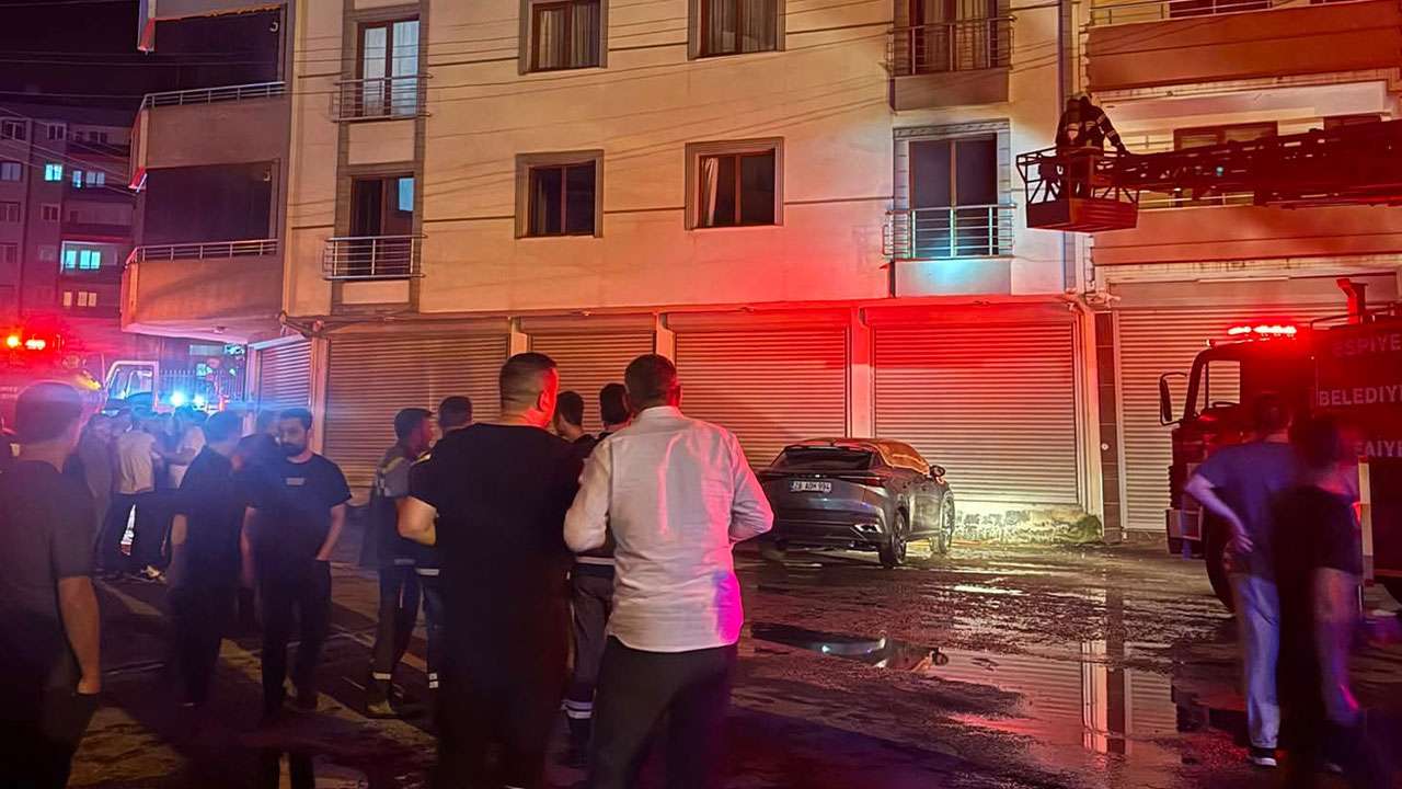 Giresun’da ev yangını: Evde hasar meydana geldi