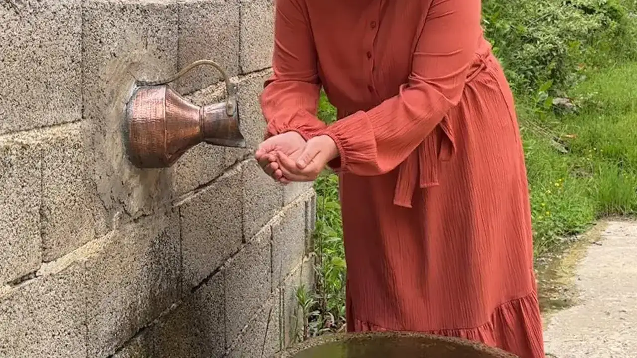 Rize Cimil Vadisi’ndeki çeşme görenleri hayran bıraktı