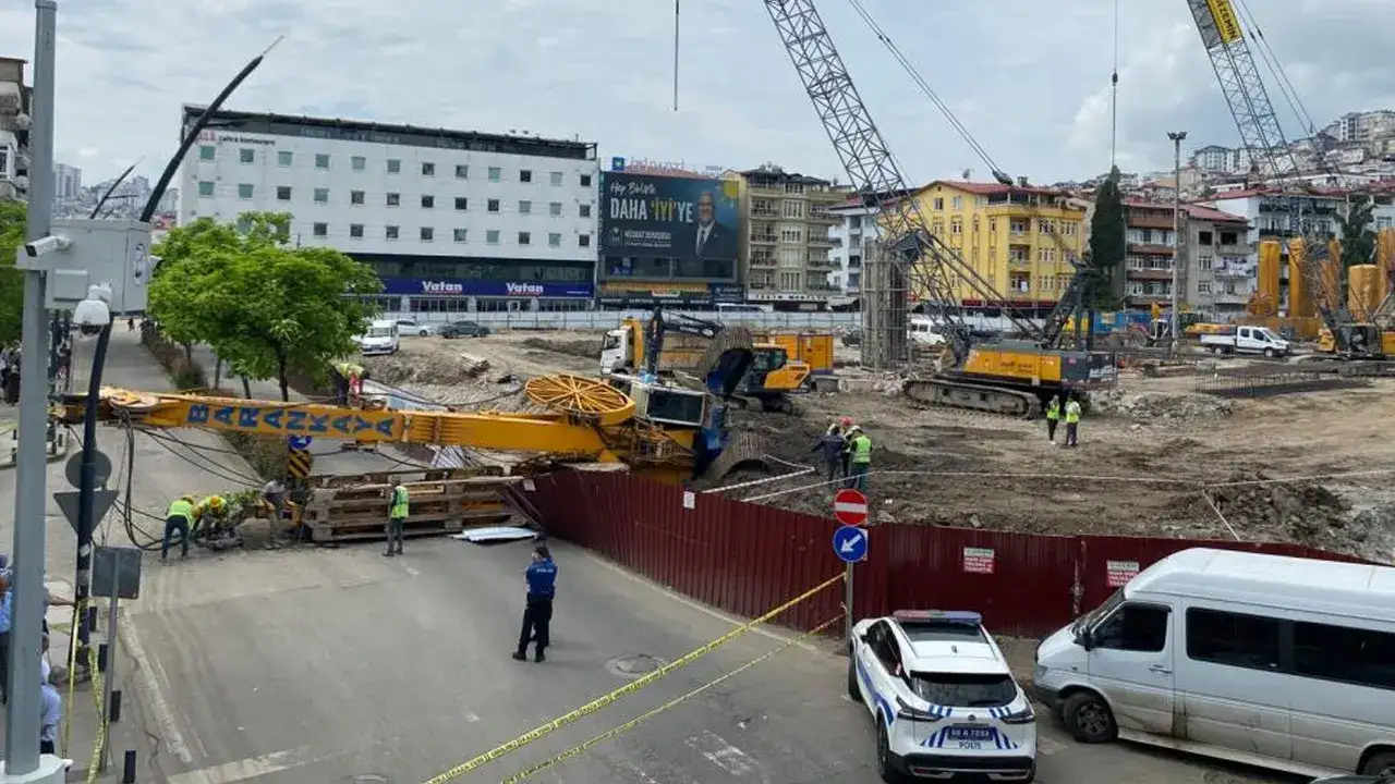 Ordu’da fore kazık makinesi devrildi: Operatör yaralandı