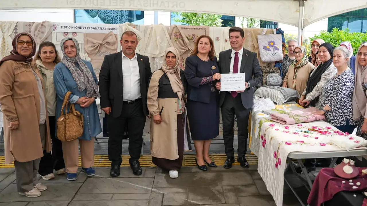Ortahisar’da el emeği ürünler görücüye çıktı