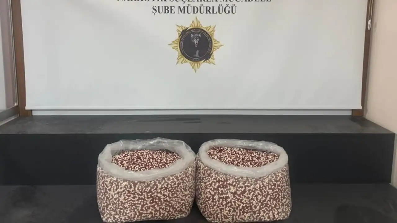 Tırın yatak bölümünde 129 bin 500 uyuşturucu hap bulundu