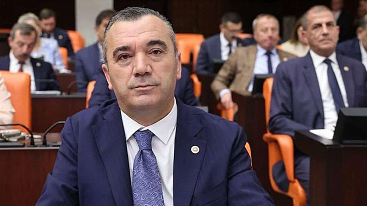 Trabzon'un trafik çilesi meclis gündemine taşındı "Trabzon vaat değil hizmet bekliyor"