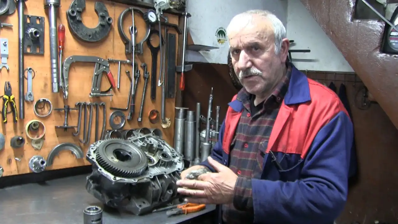 Artvin’de 56 yıllık usta mesleğini oğullarıyla sürdürüyor