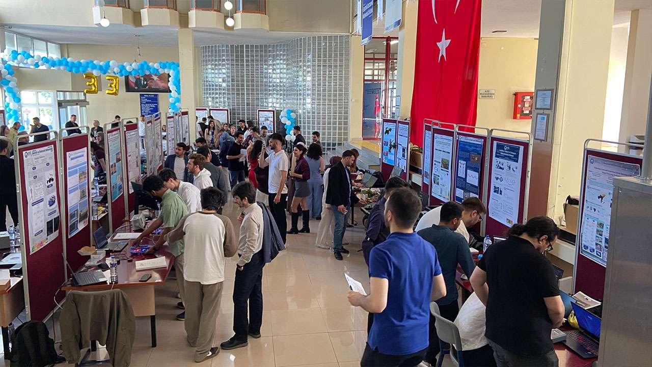 Trabzon’da KTÜ öğrencilerinden 59 projelik teknoloji buluşması