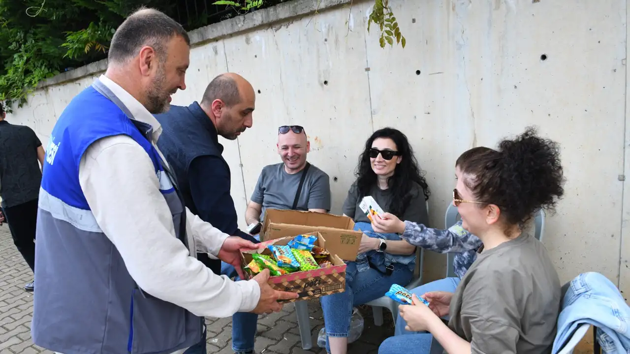 Ortahisar Belediyesi’nden LGS günü 12 okulda destek