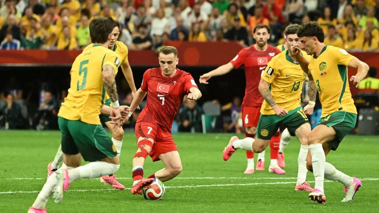 Türkiye Dünya Kupası'na mağlubiyetle başladı! Avustralya karşısında büyük kayıp