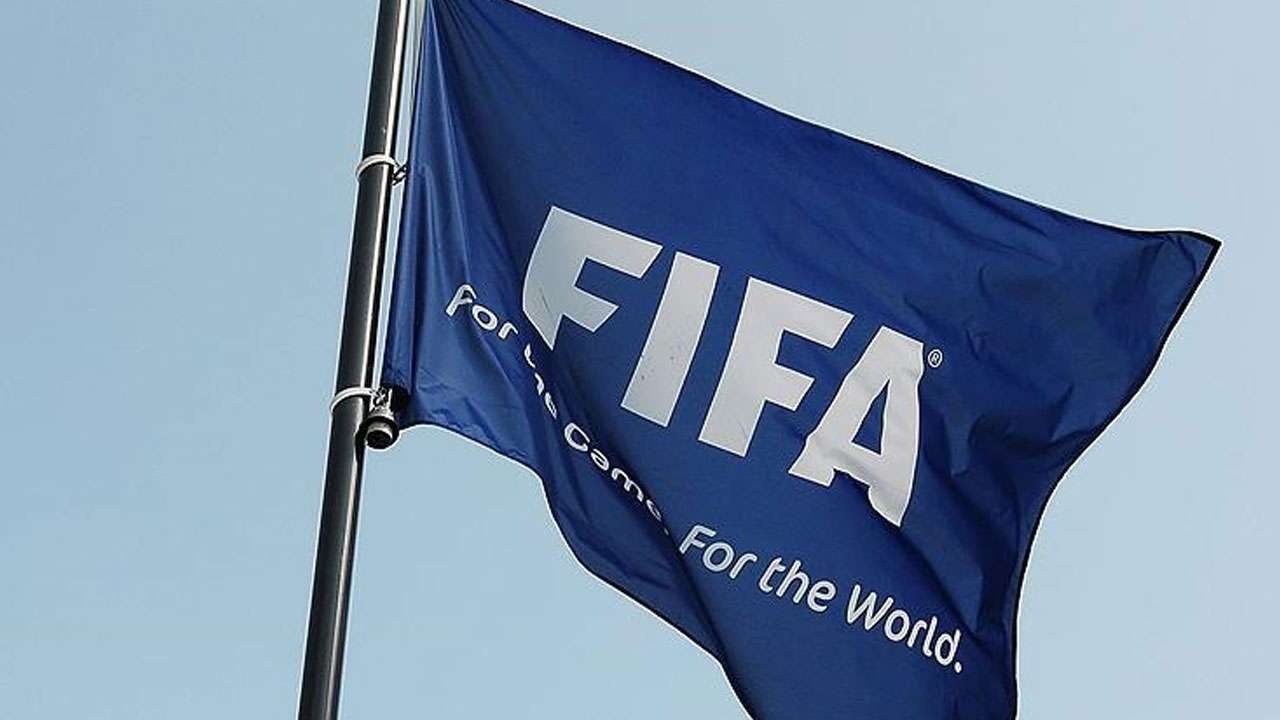 FIFA’dan Türk futboluna şok! 3 kulübe transfer yasağı geldi