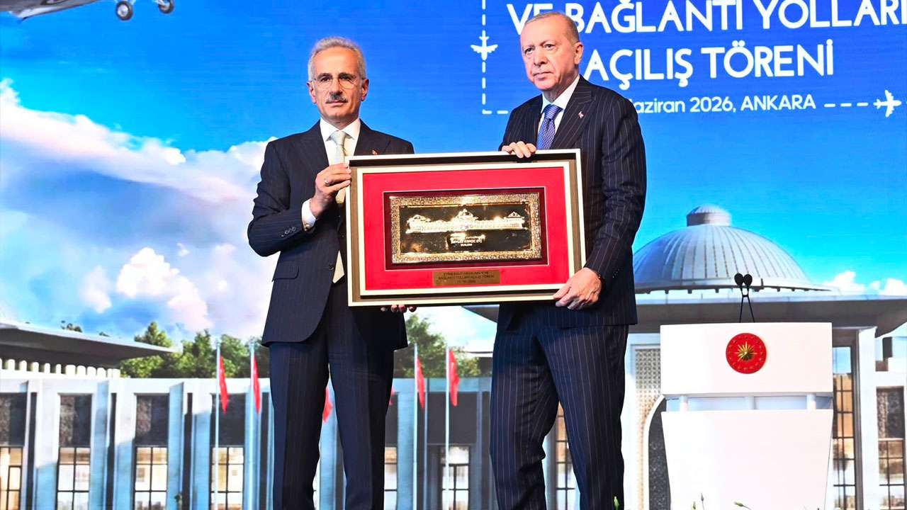 Bakan Uraloğlu: Ankara Havalimanı küresel havacılık merkezine dönüştü
