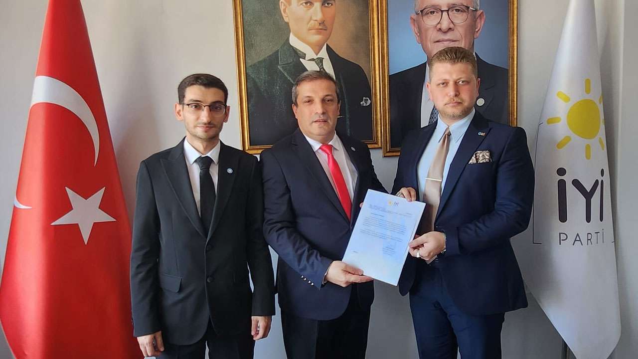 İYİ Parti Yomra İlçe Başkanlığı’nda görev değişimi