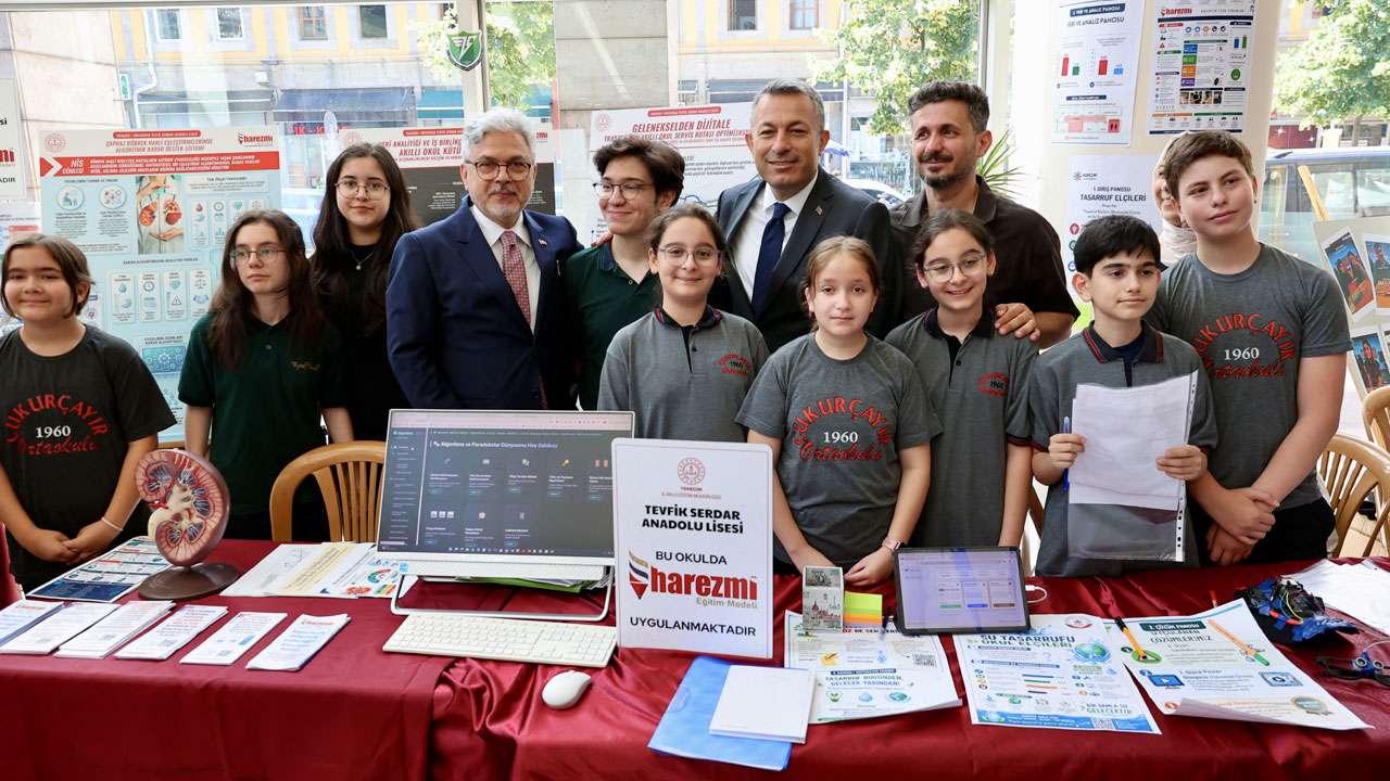 Trabzon’da konuşan Bakan Yardımcısı Yelkenci dijital bağımlılık uyarısında bulundu