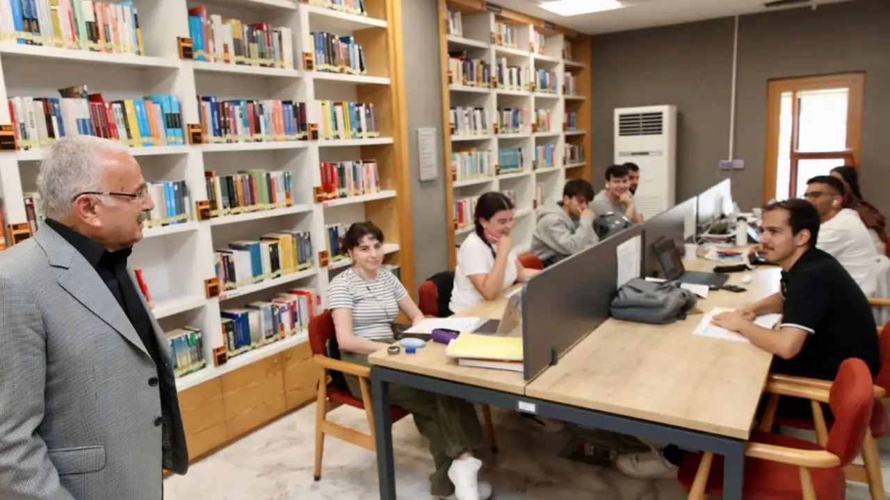 Ordu Büyükşehir Belediye Başkanı Güler, YKS'ye girecek öğrencileri ziyaret etti