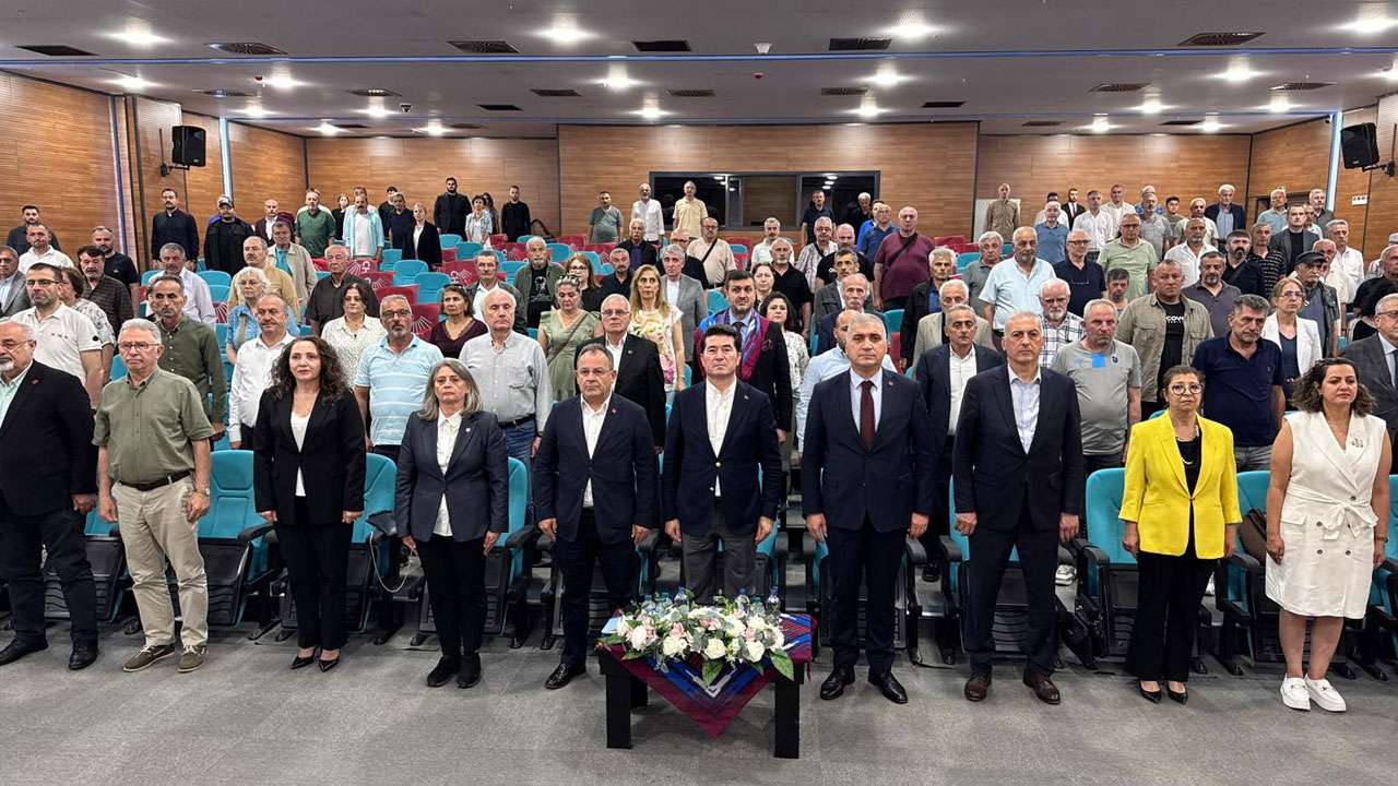 Batmaz’dan Kılıçdaroğlu’na sert mesaj: “13 yıl bizi sandığa gömmüş, hezimete uğratmış bir şahıs tarafından ihanete uğruyoruz”