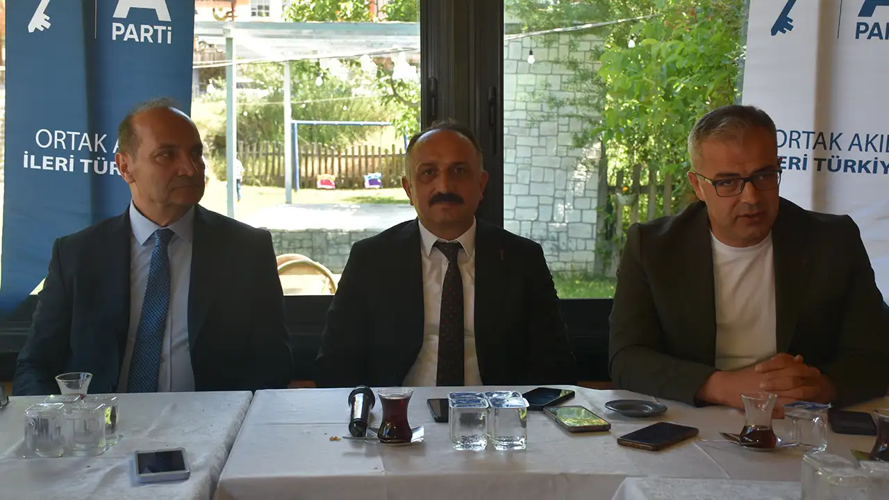 Anahtar Parti Genel Başkan Yardımcıları Gümüşhane’de temaslarda bulundu