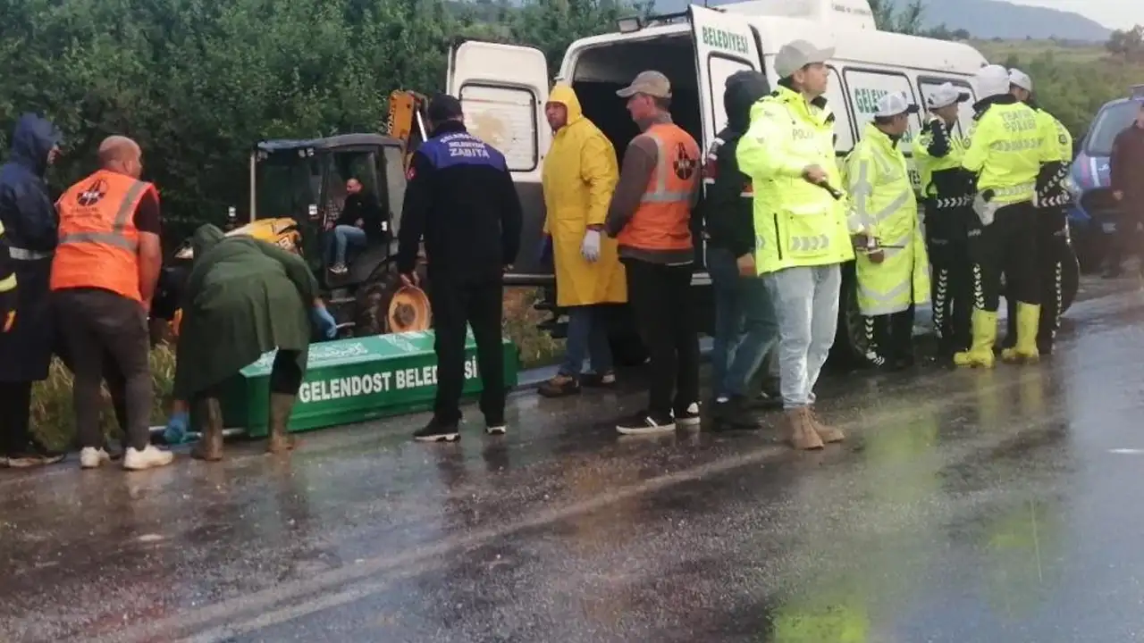 Isparta’da can pazarı! Tur midibüsü şarampole devrildi: 5 ölü, 26 yaralı