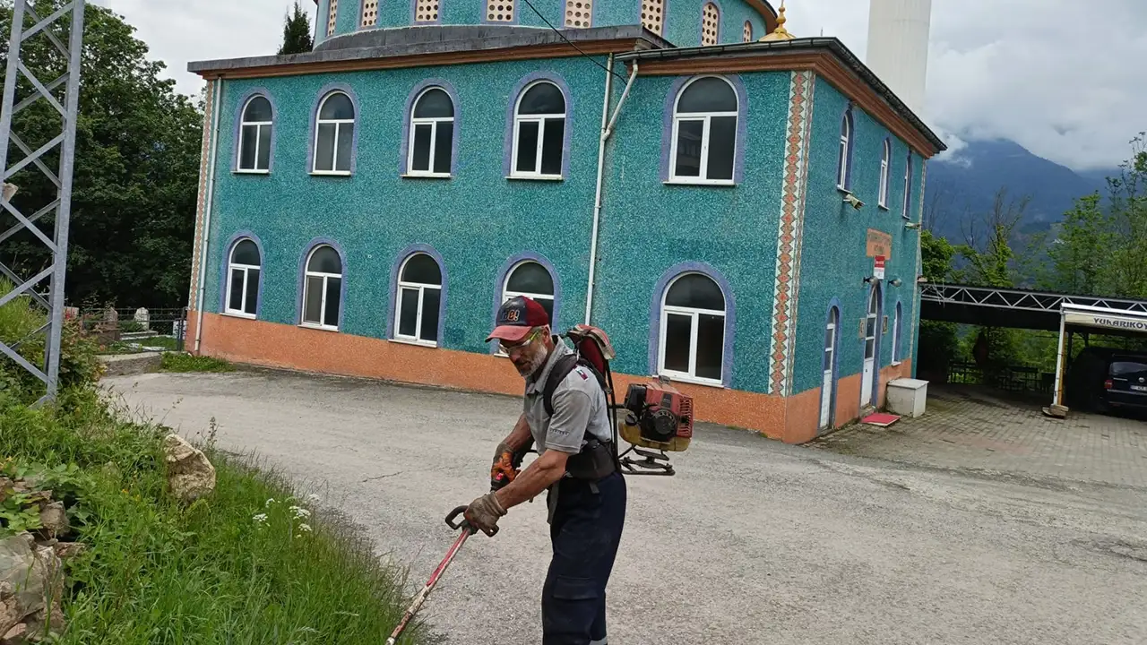 İmam Kemal Yıldırım örnek davranışıyla takdir topladı
