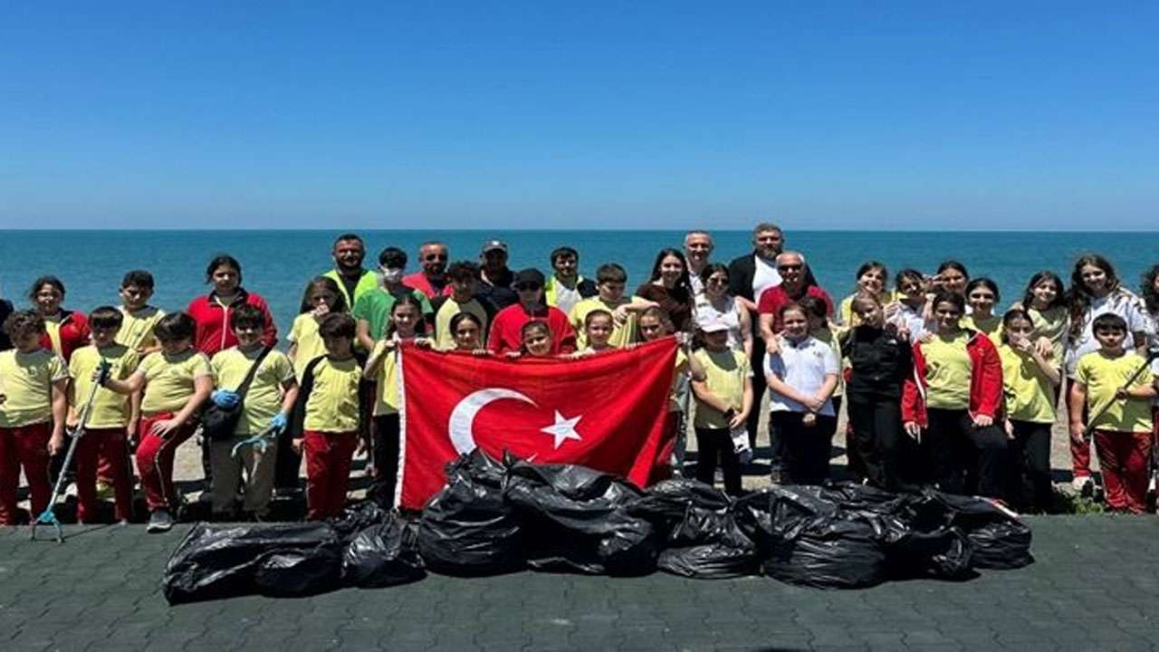 Trabzon’da farkındalık etkinliği! Ayasofya sahilinde çevre seferberliği