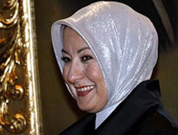 Bayan Gül'den türban yorumu!