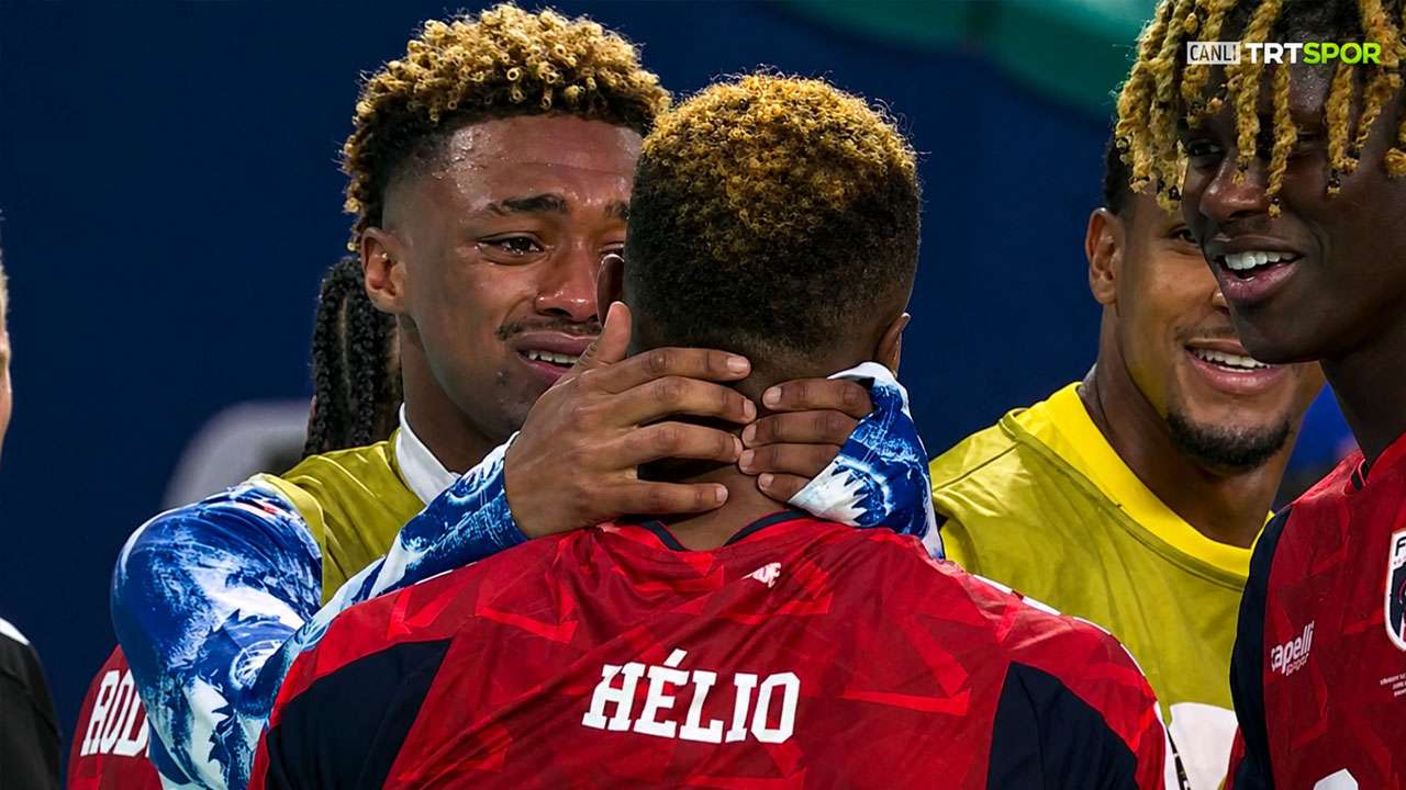 Trabzonsporlu Pina Dünya Kupası'nda duygulandırdı! Gözyaşlarına hakim olamadı