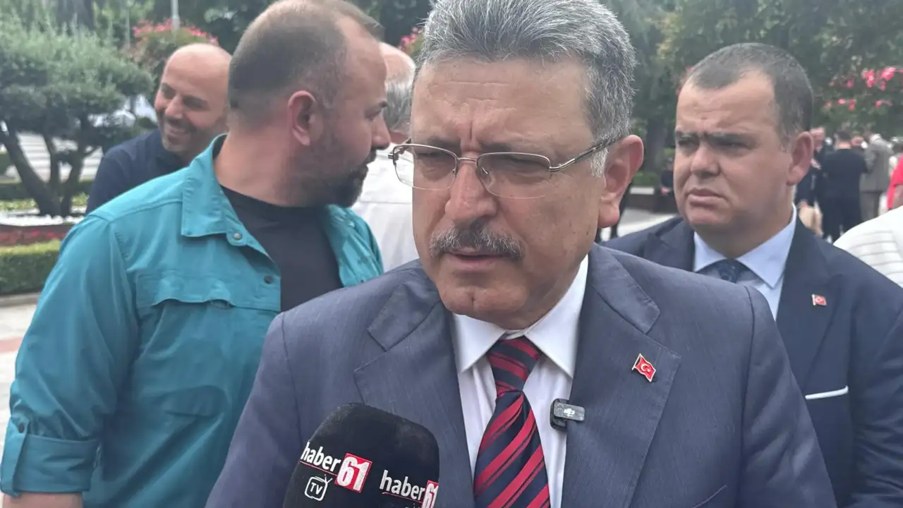 Başkan Genç Trabzon'daki dolmuş düzeniyle ilgili net konuştu! "Aldığımız kararların sıkı sıkıya arkasındayız"