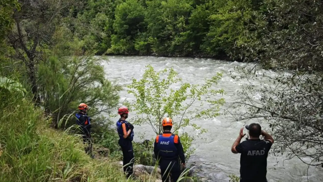 Kayıp baba ve oğul için zamanla yarış! Trabzon JAK aramaları sürdürüyor