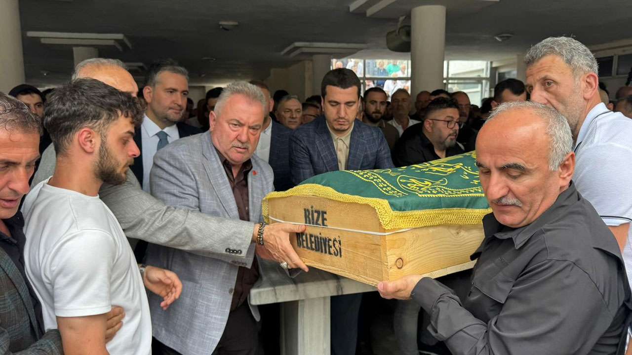 Kansere yenik düşen ilçe başkanı son yolculuğuna uğurlandı