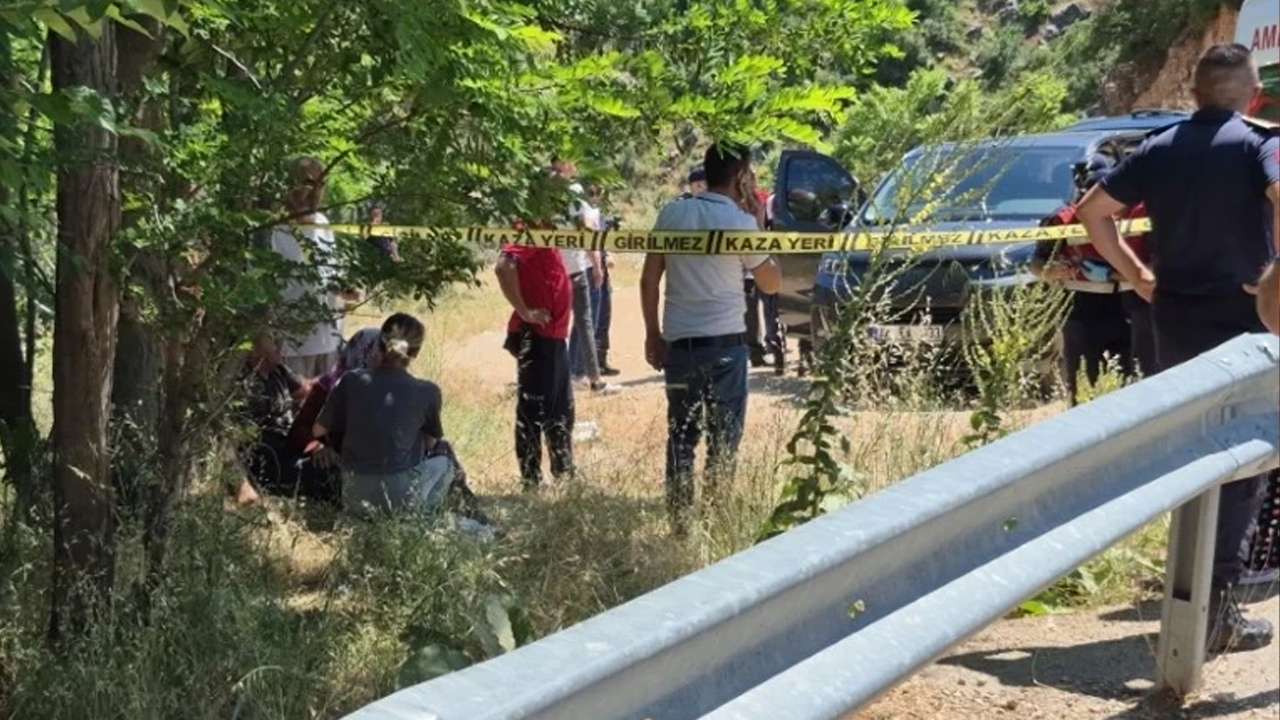 Araç içinde şüpheli ölüm: 2 Genç hayatını kaybetti