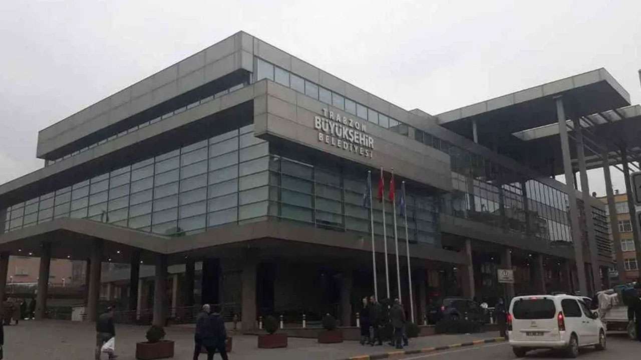 Trabzon Büyükşehir'den vatandaşlara SMS'li anket! Kent yönetiminde söz hakkı çağrısı
