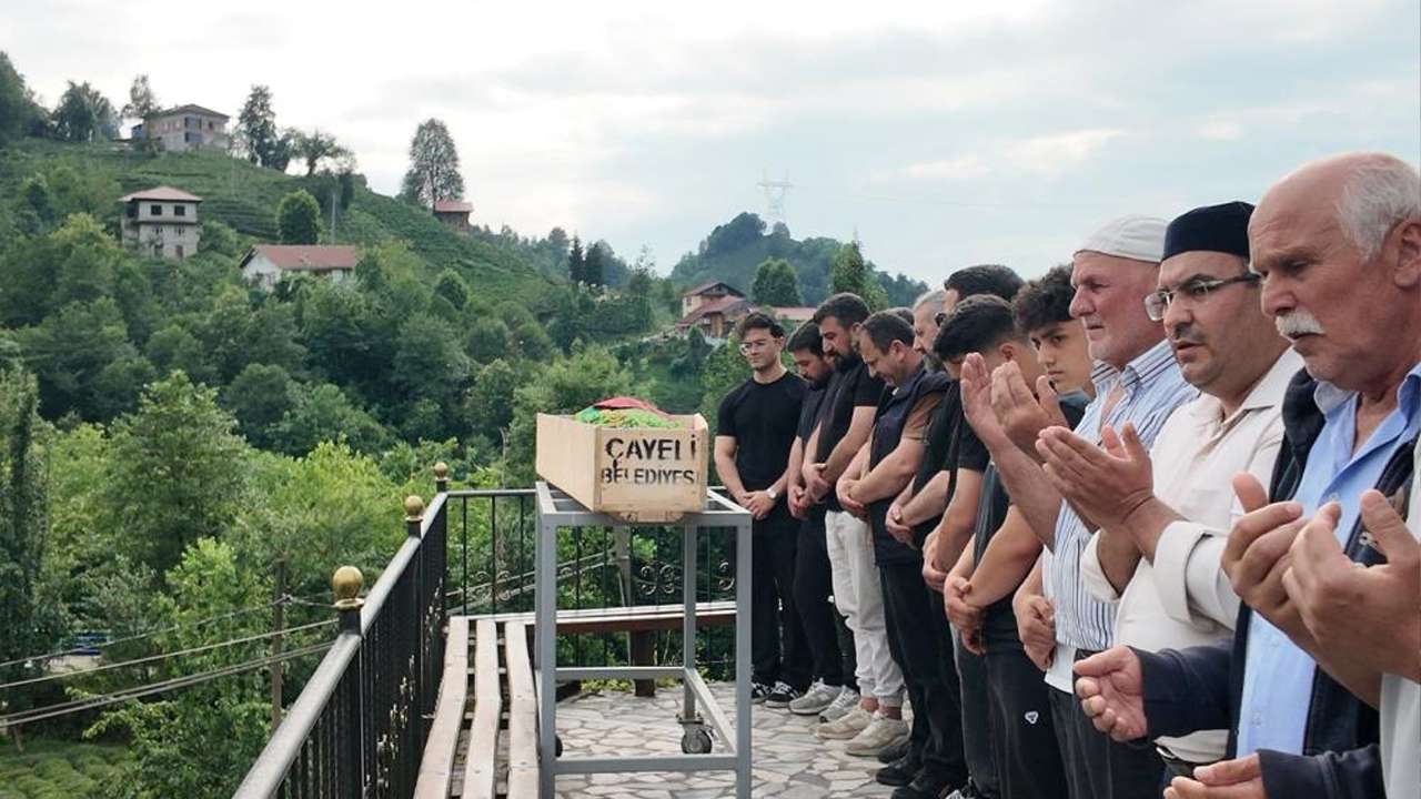 Karadeniz Sahil Yolu'ndaki faciada acı veda! Son yolculuğuna uğurlandı