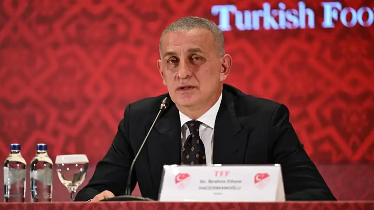 Hacıosmanoğlu "Neden istifa edeyim?"  "Maç mı sattı bu çocuklar?" diyerek tepki gösterdi