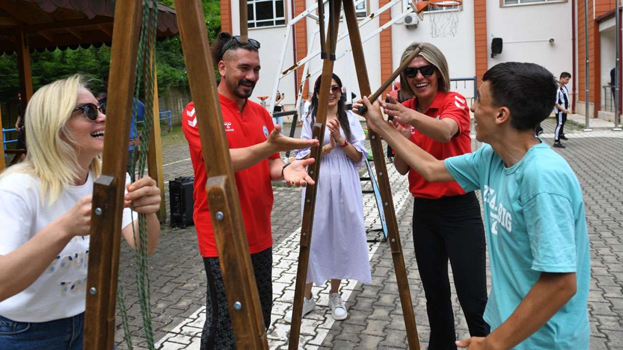 Ortahisar Belediyesi'nden özel çocuklara eğlence dolu etkinlik