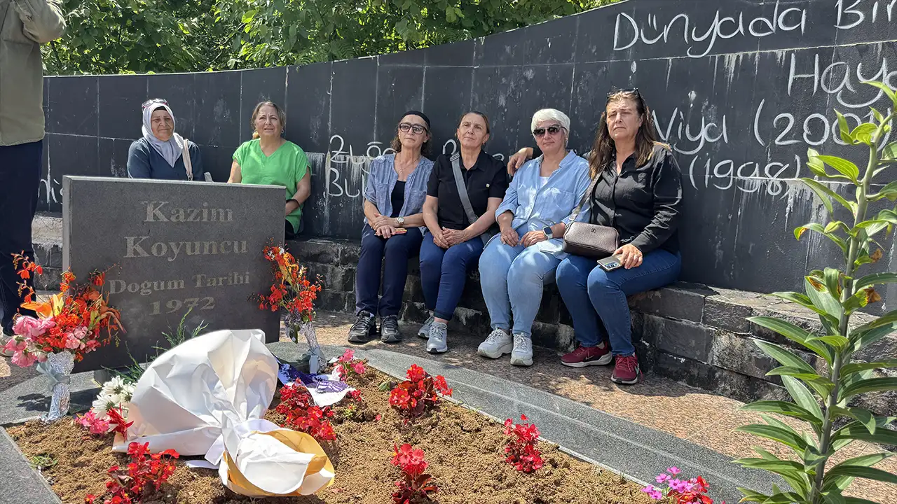 Kazım Koyuncu, vefatının 21. yılında mezarı başında anıldı
