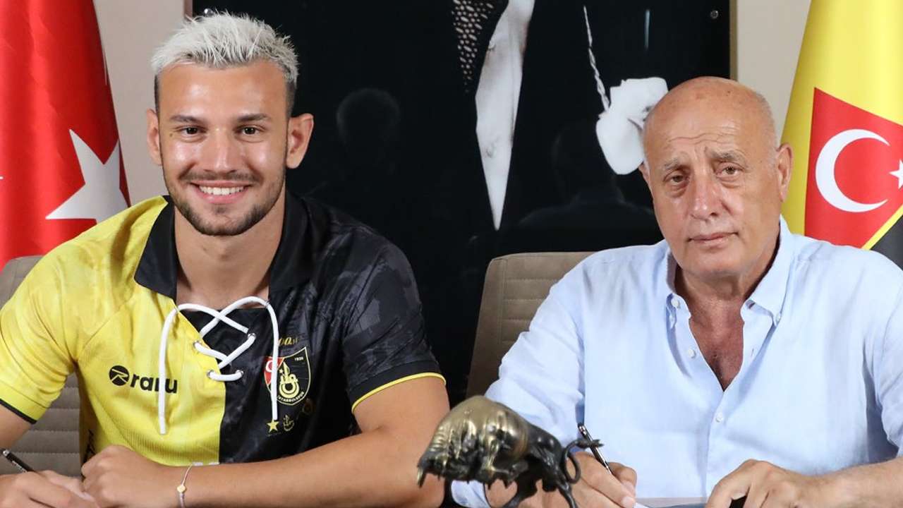 Trabzonspor genç stoperi İstanbulspor’a transfer oldu