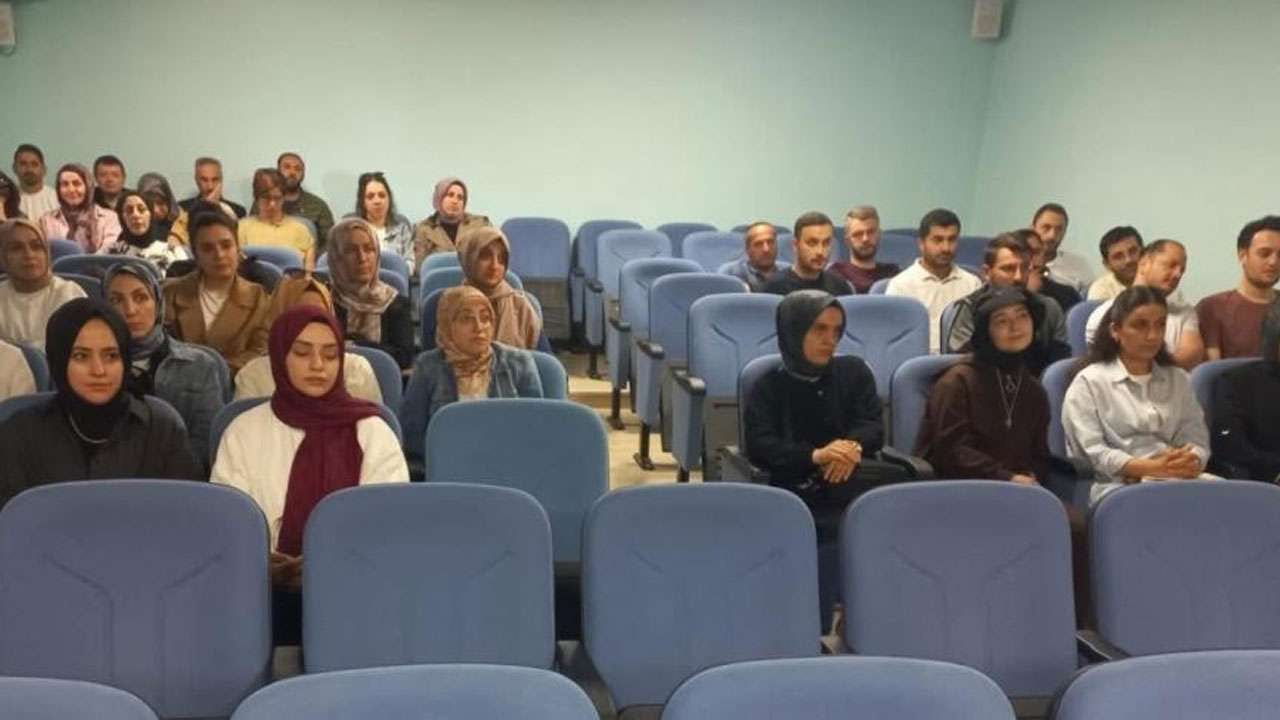 Bayburt Lisesi öğrencileri dijital girişimciliği uluslararası projeyle öğrendi