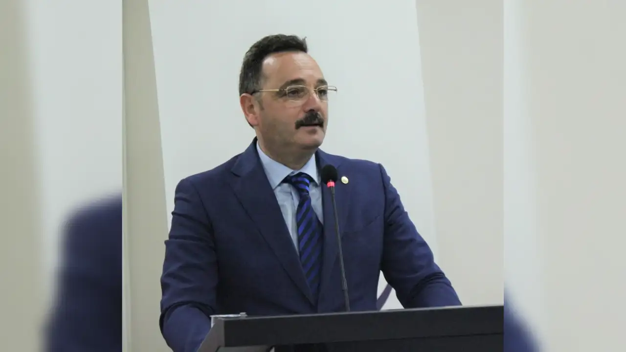 Süleyman Basa'dan dijital şiddet uyarısı: "Ekranın diğer tarafında da bir insan var"