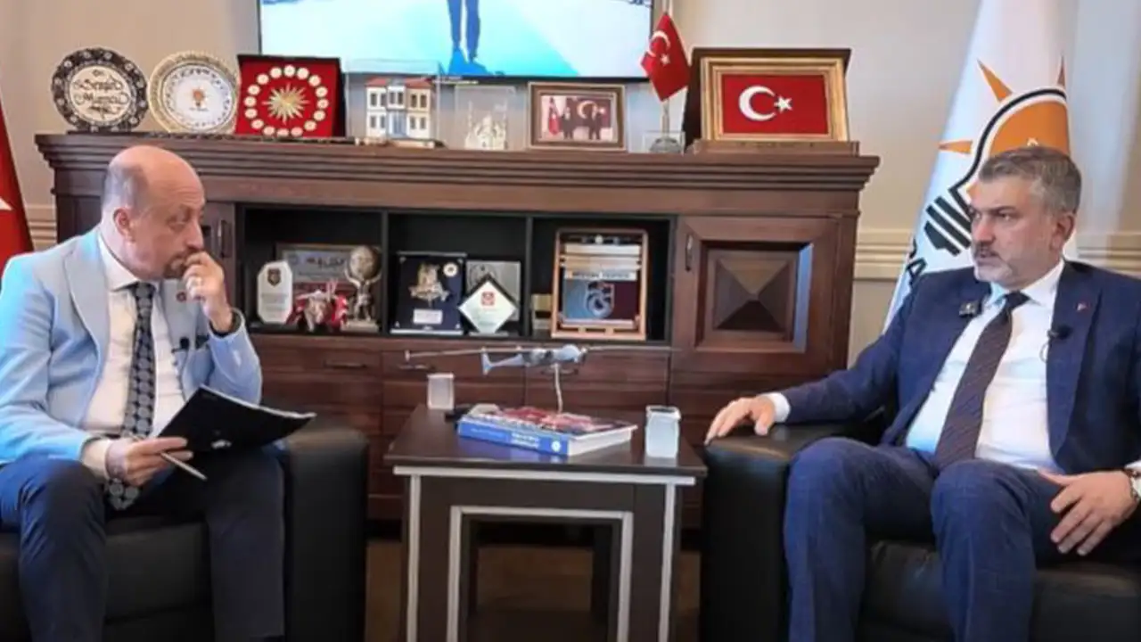 Sezgin Mumcu'dan CHP değerlendirmesi: "Süreç tamamen hukuki, AK Parti'nin hedef alınması doğru değil"
