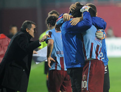 Güneş'ten futbolcularına uyarı!