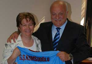 Başkan'ın ablasına kutlama!