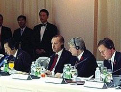 G-20 zirvesine G-2 damgası!