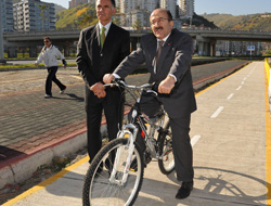 Gümrükçüoğlu'ndan inceleme