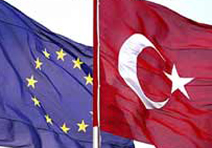 Fransa AB'yi parmağında oynattı