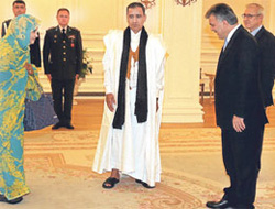 Çankaya Köşk'üne terlikle çıktı