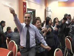 Şehitleri HALAY çekerek andılar!