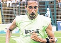 Vahşet: Futbolcuyu kestiler