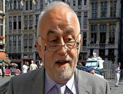 Türklere hakeret etti özür diledi