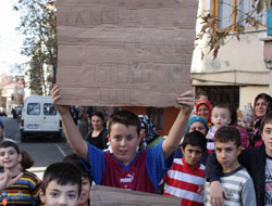 Akçaabat'ta Baz istasyonu tepkisi