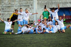 Buca'ya bir darbede bayanlardan