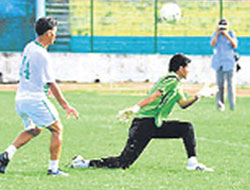 Teofilo sahalara döndü!